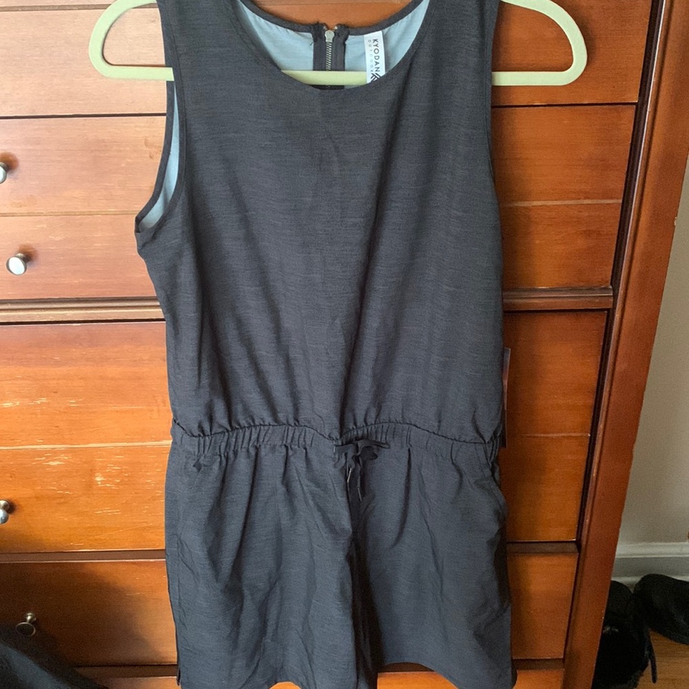 Kyodan Romper Size Medium Gray NWT
